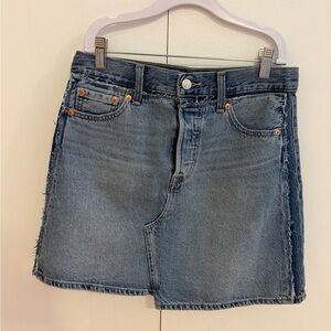 Levi's Denim A line Mini Skirt (Brand New)